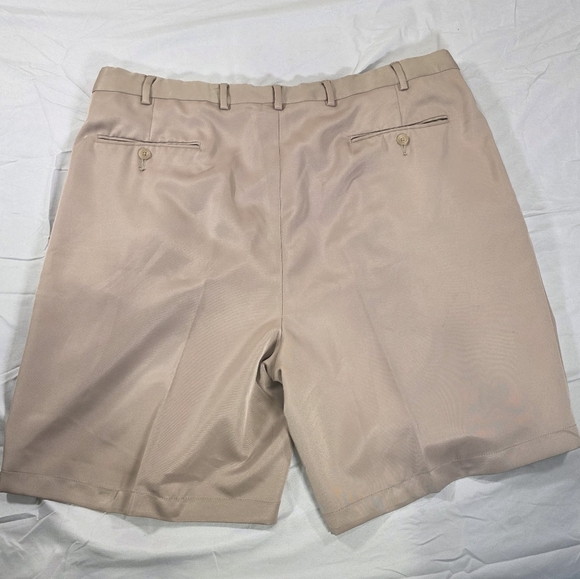 Jos. A. Bank Light Brown Men's Leadbetter Golf Shorts - Picture 5 of 6